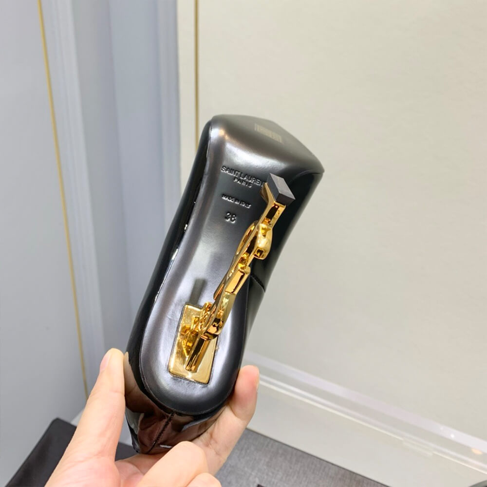 YSL OPYUM Pumps in patent leather