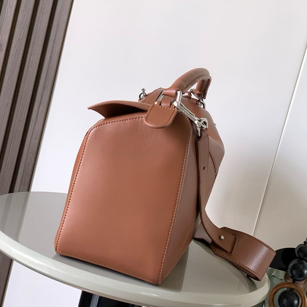 Loewe Large Featherlight Puzzle bag in nappa lambskin(HIGH-END GRADE)