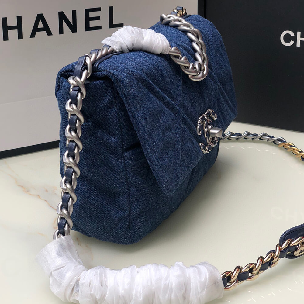 CHANEL 19 Handbag