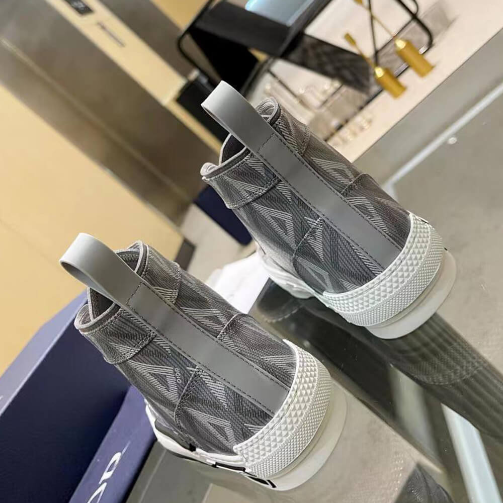 B23 HIGH-TOP SNEAKER