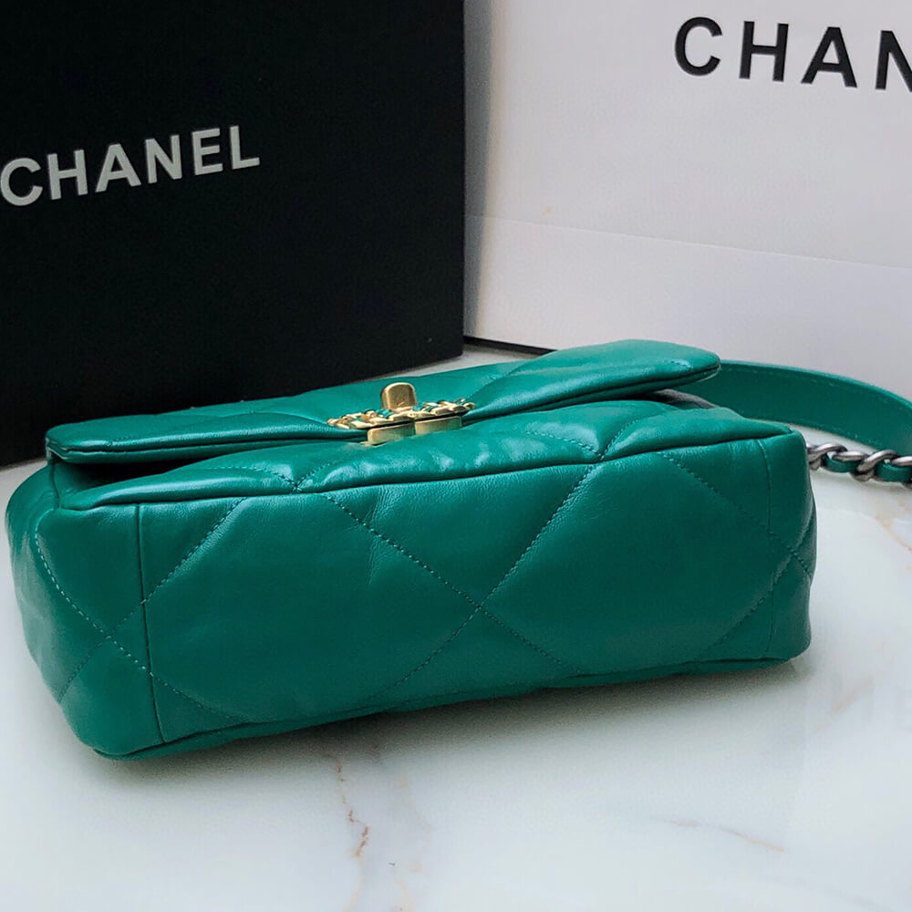 CHANEL 19 Handbag