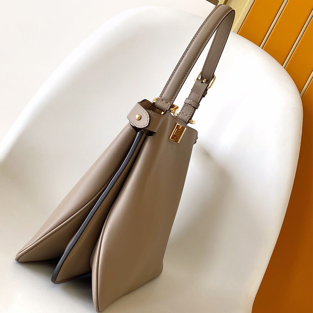 FENDI Peekaboo Soft Medium(HIGH-END GRADE)