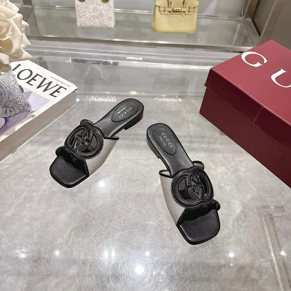 GUCCI Women s Interlocking G slide sandal