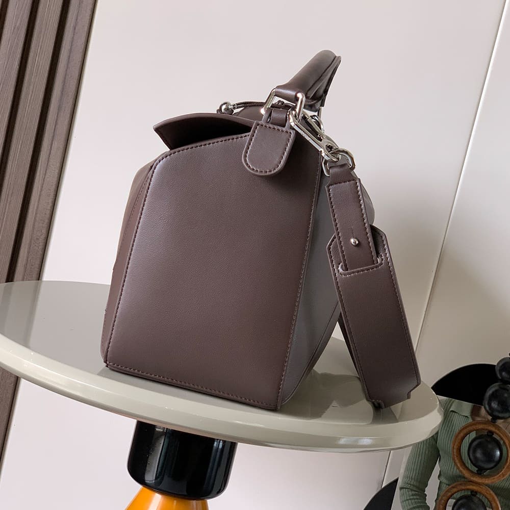 Loewe Large Featherlight Puzzle bag in nappa lambskin(HIGH-END GRADE)