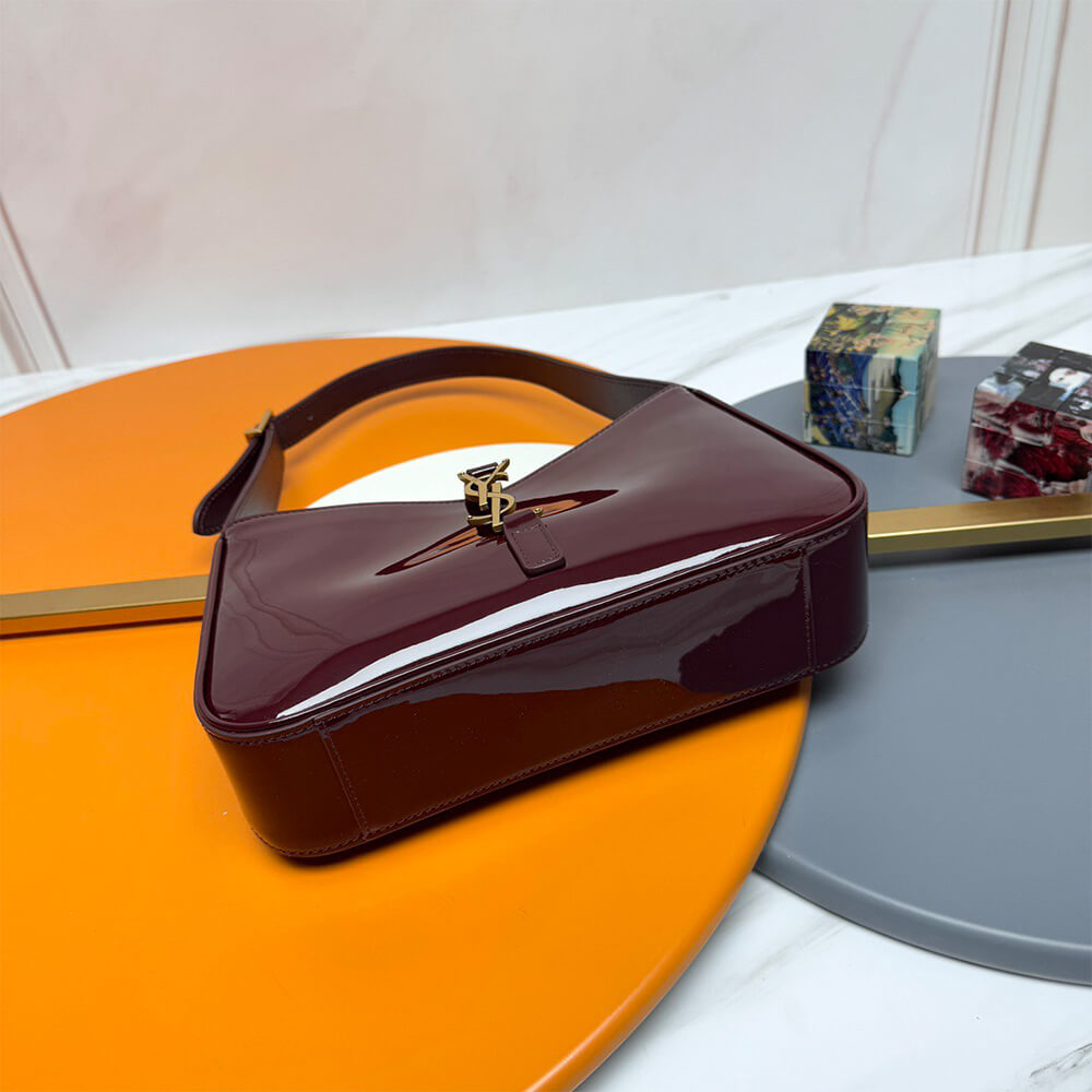 YSL le 5 a 7 in patent leather(high-end grade)