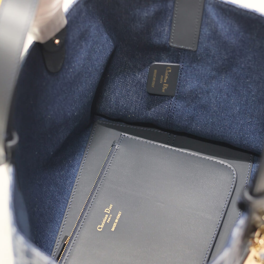 Medium Dior Toujours Bag