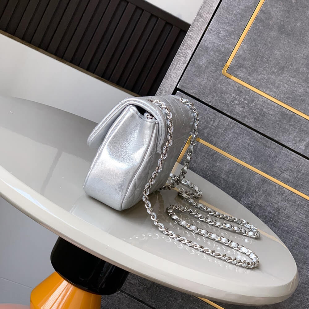 Chanel FLAP PHONE HOLDER WITH CHAIN(HIGH-END GRADE)