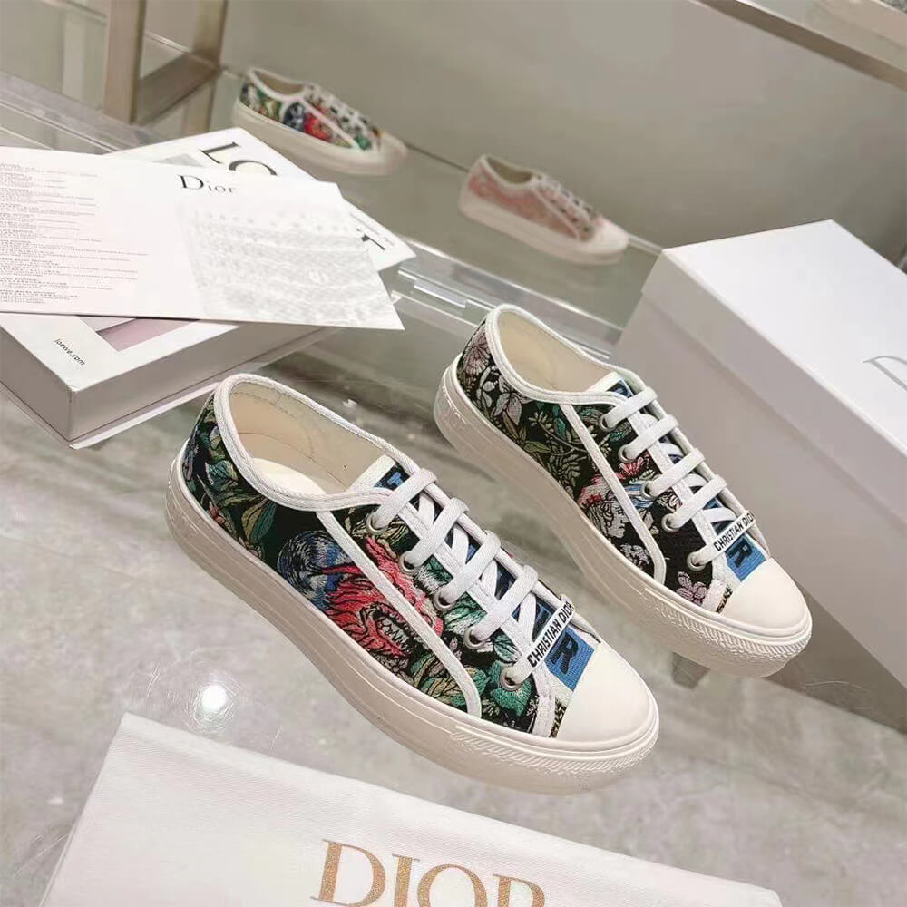 WALK N DIOR SNEAKER