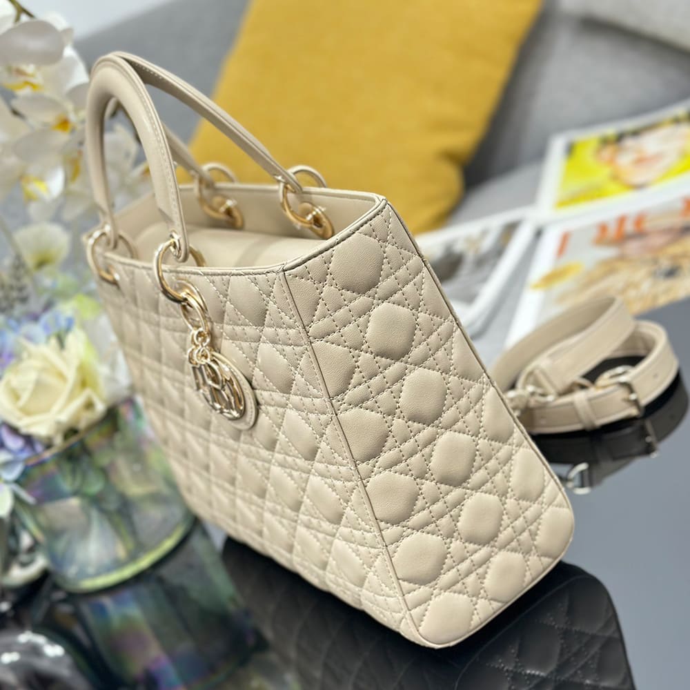 Dior Large Lady Dior Bag(HIGH-END GRADE)