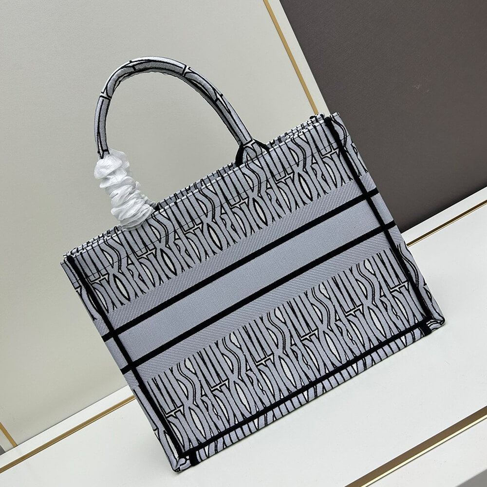 Medium Dior Book Tote